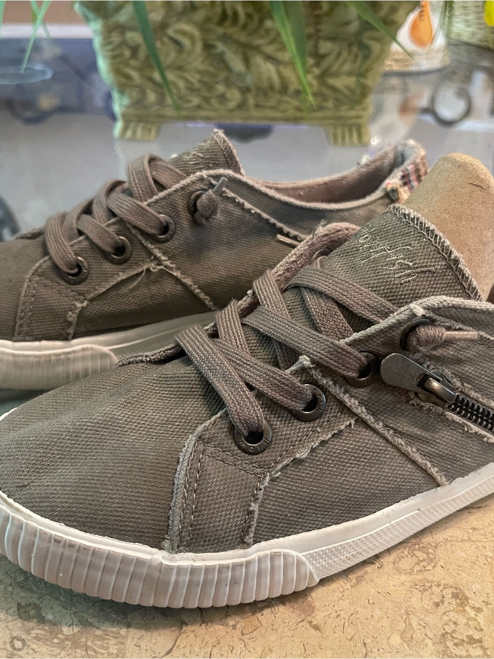 Blowfish Kids Gray Canvas Sneakers with Side Zipper